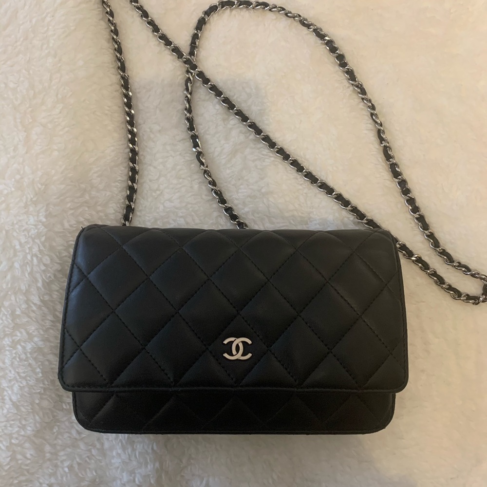 Authentic Chanel Wallet On Chain